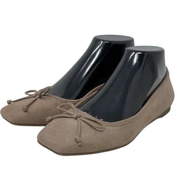 Liz Claiborne Flushing Womens Taupe Memory Foam Ballet Flats Faux Suede Size 7 - Picture 2 of 12